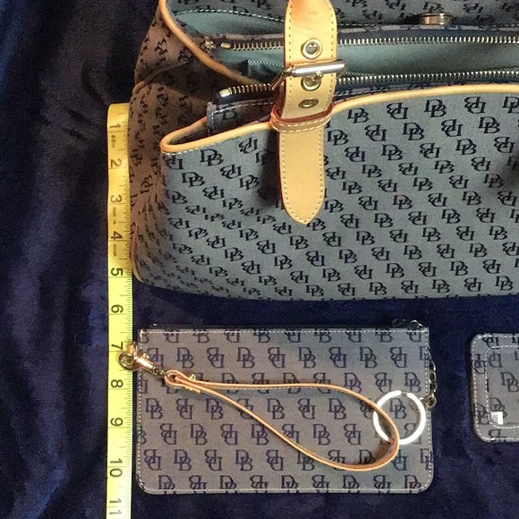 CLEARANCE SALE 🌸 Vtg. NEW Dooney & Bourke Satchel w/ Wristlet & ID holder NWOT - Picture 7 of 16